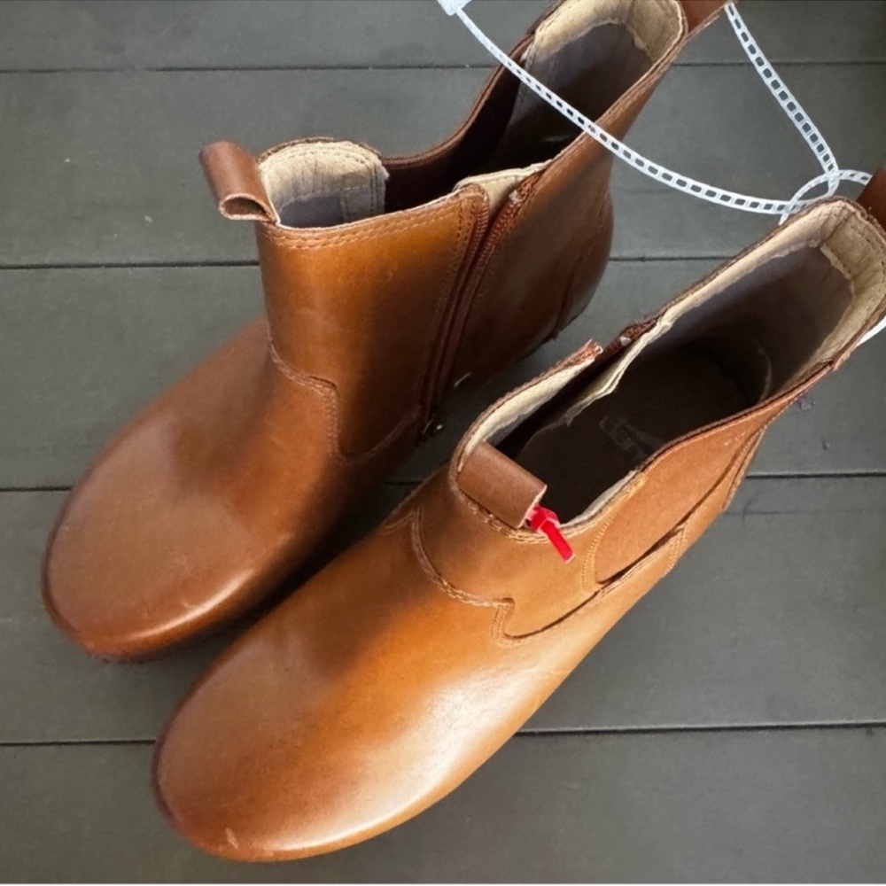 NWT Dansko Shayna Heeled Chelsea Boots Leather Sz 41 (US 10,5-11) - Picture 6 of 12
